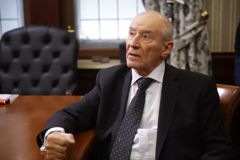 Victor Rebengiuc 6000