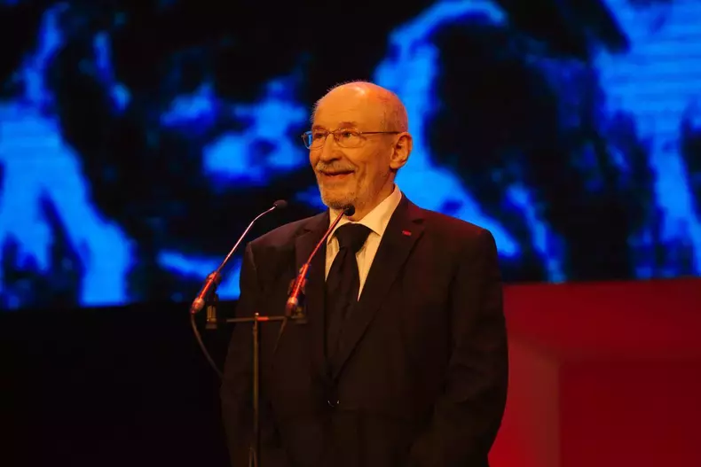 Victor Rebengiuc 780