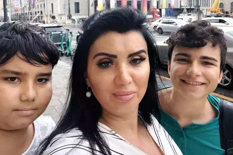 copii-adriana-bahmuteanu