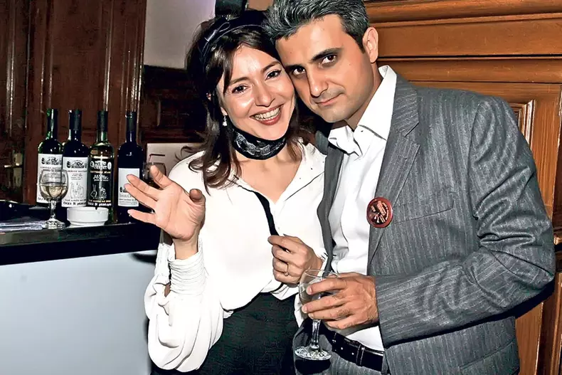 robert-turcescu-oana-sarbu-1