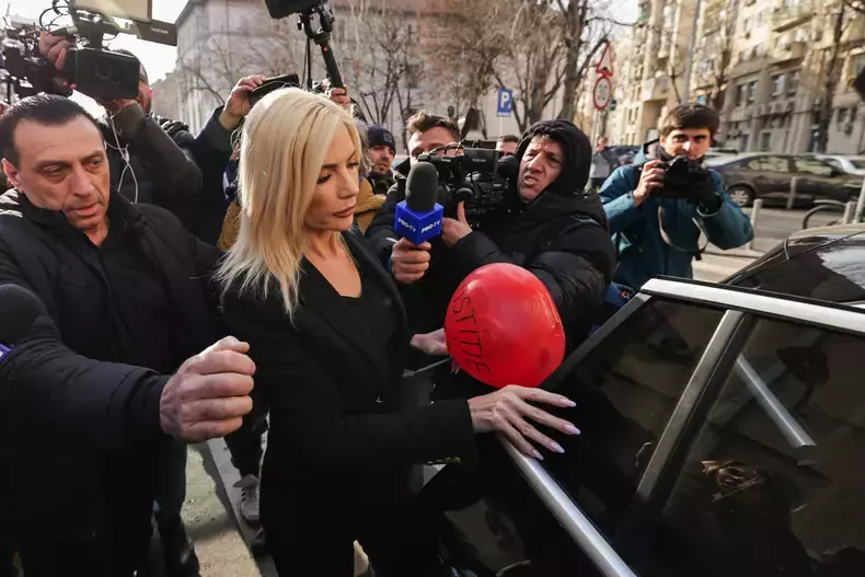 whatsapp-image-2025-02-14-at-15-12-52