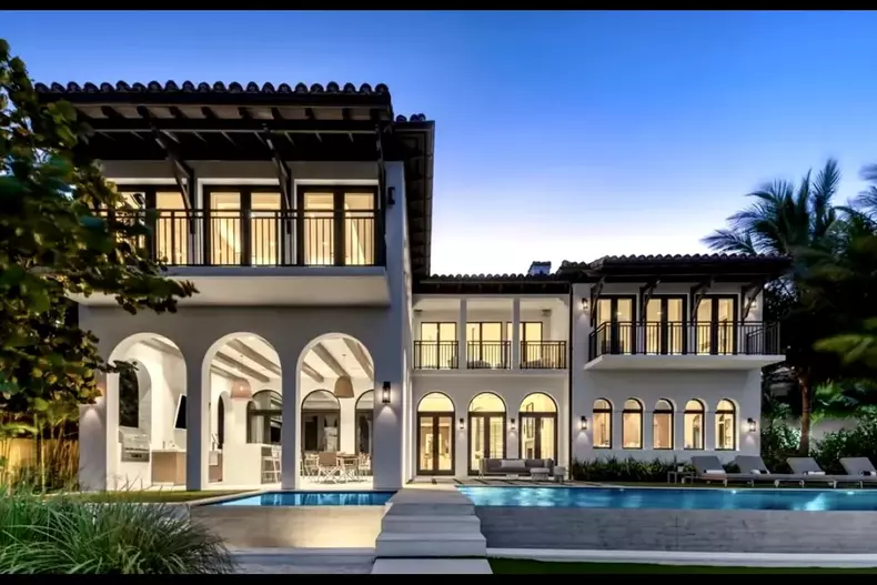 casa din sua a fratilor andrew si tristan tate2