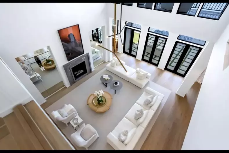 casa din sua a fratilor andrew si tristan tate4