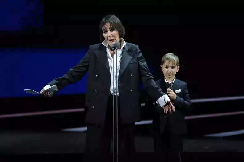 ioana-pavelescu-premiile-GOPO-dumitruangelescu-221-scaled