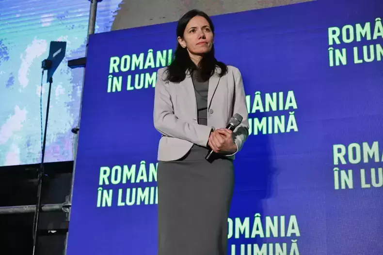 mirabela-gradinaru-partenera-lui-nicusor-dan-1