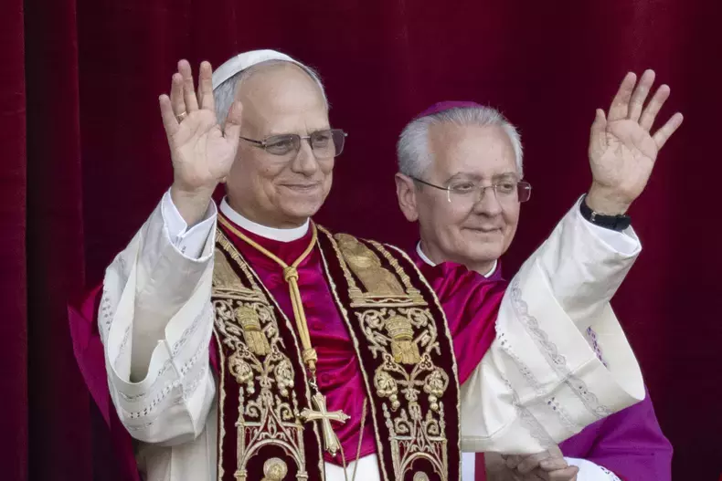 Papa-Leon-2