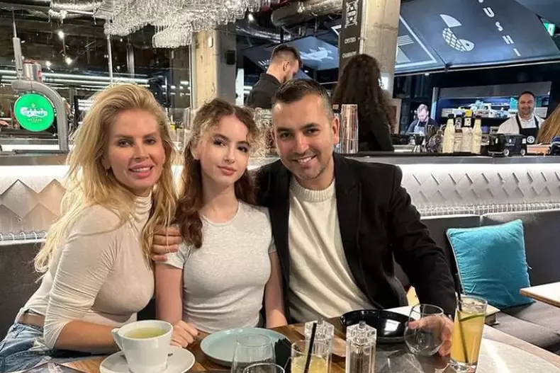 andreea-banica-sofia-si-lucian-mitrea
