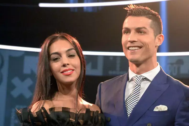 georgina-rodriguez-si-cristiano-ronaldo-1-scaled