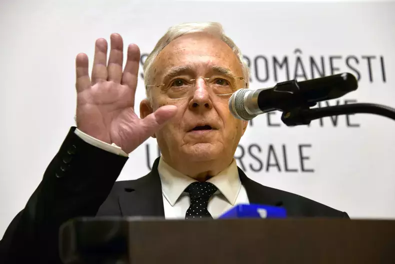 hepta_7652369-scaled