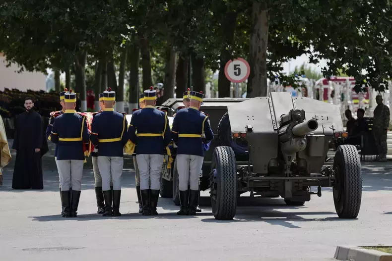 inmormantare-ion-iliescu-7-august-2025-cimitirul-ghencea-iii-4