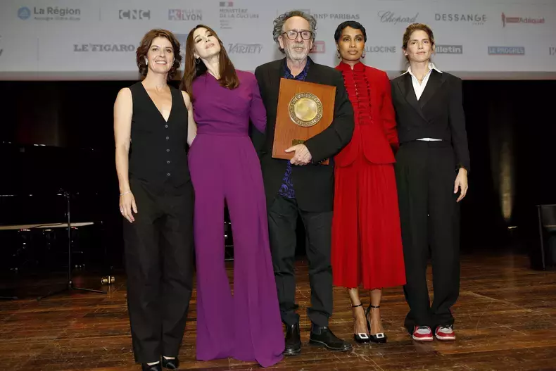 hepta_6725330-scaled