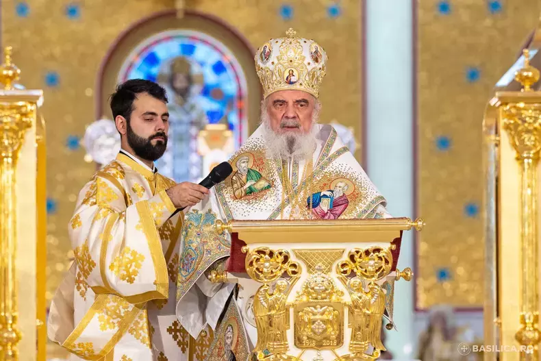 cum-arata-catedrala-nationala-catedrala-mantuirii-neamului-in-interior--imagini-transmise-de-biserica-ortodoxa-10-1