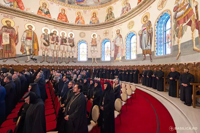 cum-arata-catedrala-nationala-catedrala-mantuirii-neamului-in-interior--imagini-transmise-de-biserica-ortodoxa-2