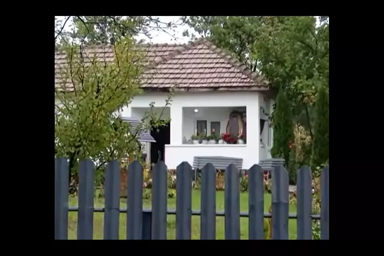 https___www.cancan.ro_wp-content_uploads_2025_10_elena-3