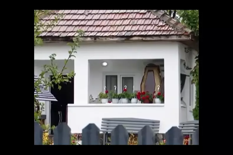 https___www.cancan.ro_wp-content_uploads_2025_10_elena-6