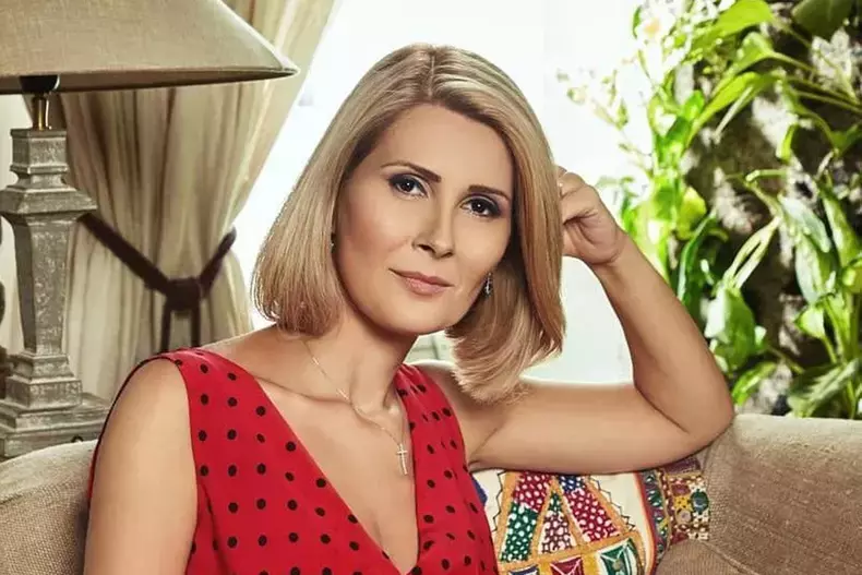 alessandra-stoicescu-prezentatoare