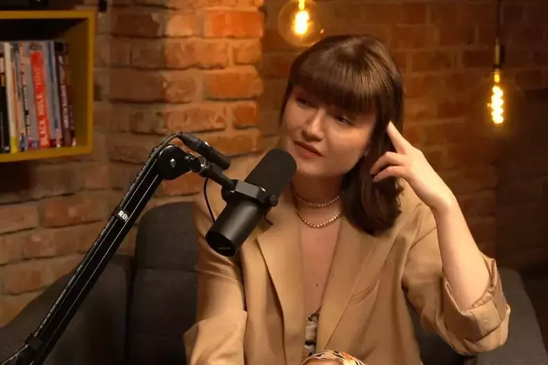 podcast-aproximativ-discutii-gojira-happyfish-alexandra-ungureanu-1000x667-1