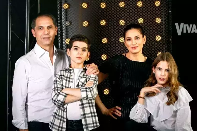 dan-negru-si-familia-2
