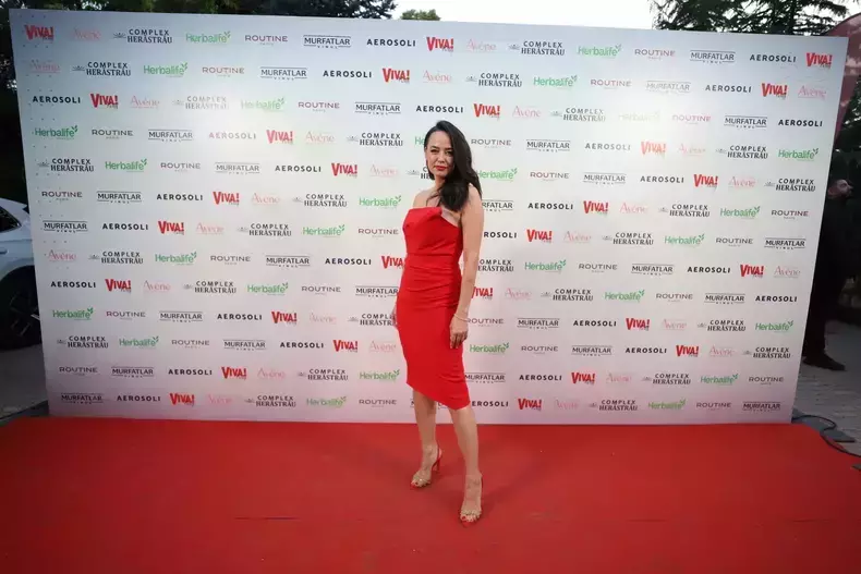andreea-raicu-petrecere-viva2