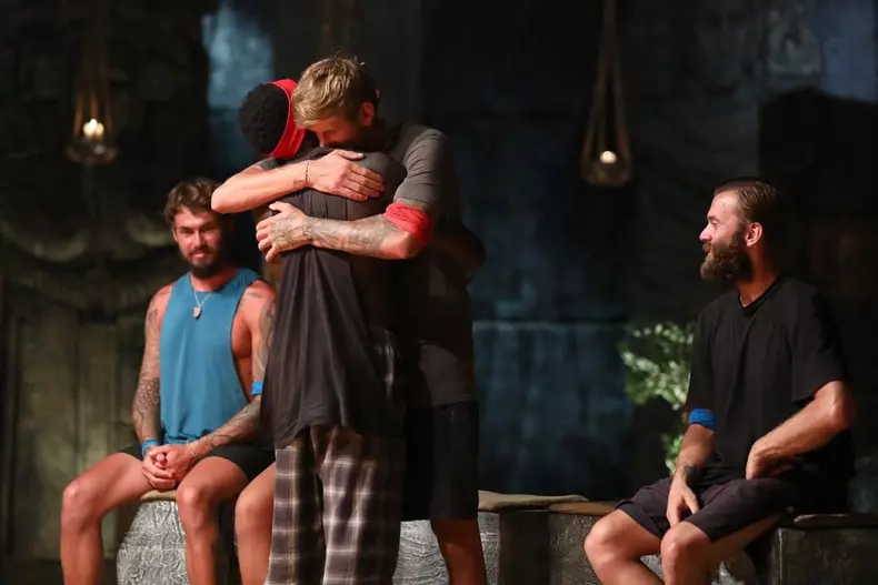 Cine-a-fost-eliminat-de-la-Survivor-29-mai-2022-7