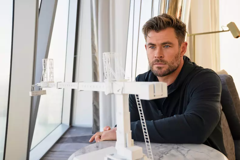 „Chris Hemsworth Dincolo de limite”
