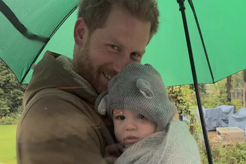 Fotografiile cu Archie și Lilibet pe care prințul Harry și Meghan Markle le-au ținut ascunse până acum. Ce detalii au ieșit la iveală
