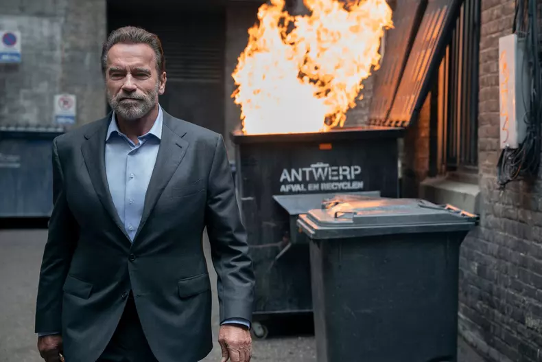 arnold-schwarzenegger-se-intoarce