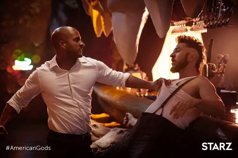 Serialul „American Gods” („Zei americani”) va avea premiera în aprilie (10)