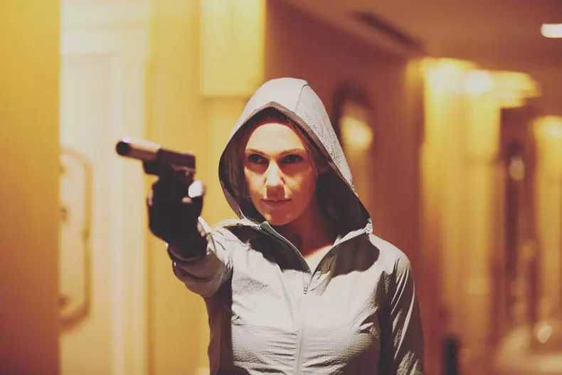 Meryem Uzerly, periculoasă în serialul turcesc „Eşkıya Dünyaya Hükümdar Olmaz” (4)