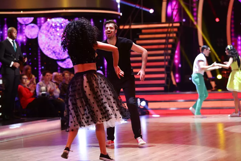 Ce echipă a părăsit cea de-a 8-a ediţie a concursului „Uite cine dansează!”. Momentele-cheie ale serii (4)
