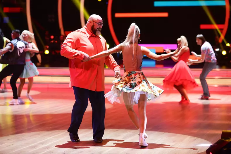 Ce echipă a părăsit cea de-a 8-a ediţie a concursului „Uite cine dansează!”. Momentele-cheie ale serii (6)