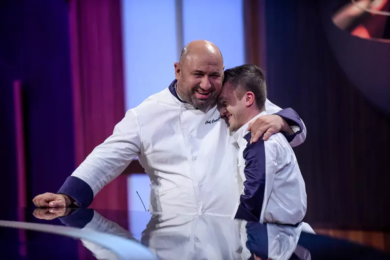 Chefi la cuțite (16)