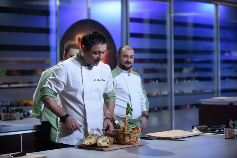 Chefi la cuțite (3)