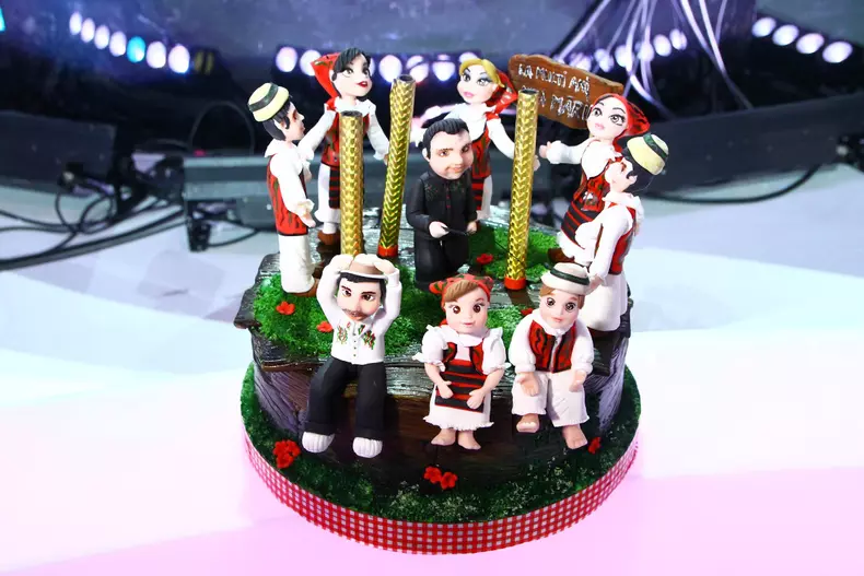 Liviu Vârciu îl serbează pe Nea Mărin, miercuri seară, la „Zaza Sing” (12)