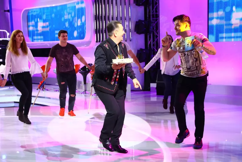 Liviu Vârciu îl serbează pe Nea Mărin, miercuri seară, la „Zaza Sing” (16)