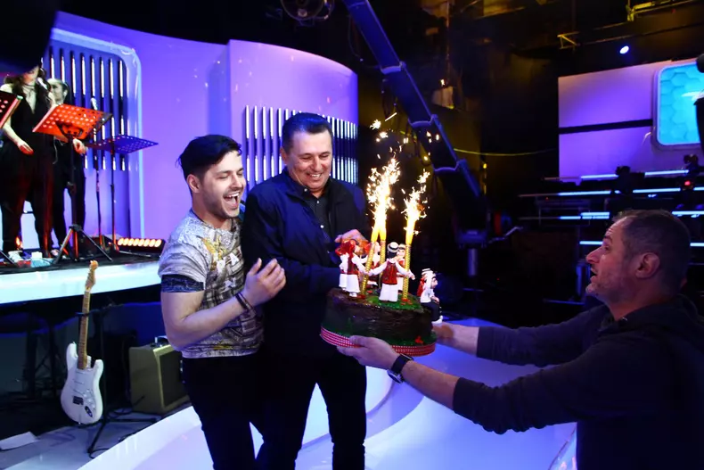 Liviu Vârciu îl serbează pe Nea Mărin, miercuri seară, la „Zaza Sing” (4)