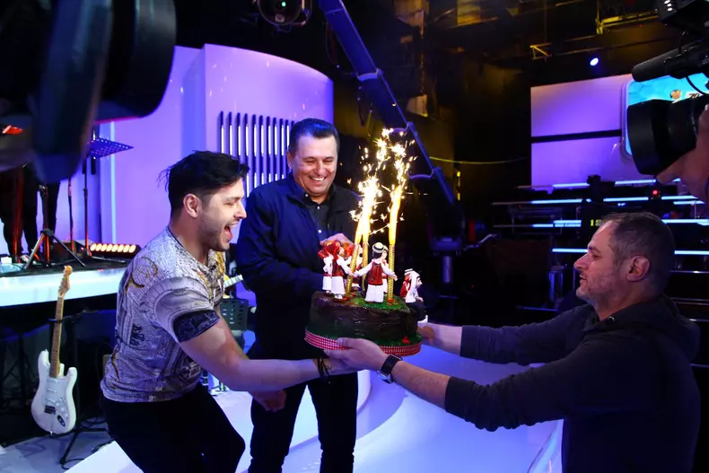 Liviu Vârciu îl serbează pe Nea Mărin, miercuri seară, la „Zaza Sing” (5)