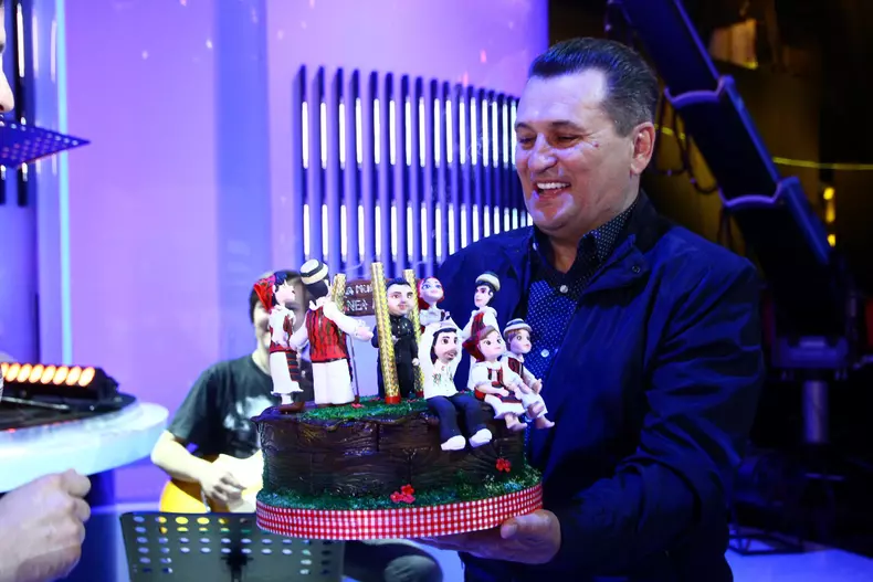 Liviu Vârciu îl serbează pe Nea Mărin, miercuri seară, la „Zaza Sing” (7)