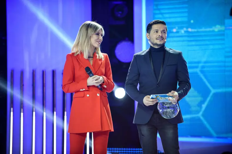 Pepe, Sore și Nicoleta Nucă se întrec în versuri (6)