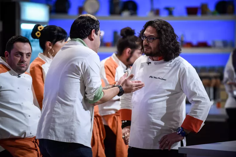 Sunt ultimele confruntări de la „Chefi la cuțite” Chef Dumitrescu dă afară doi concurenți (4)