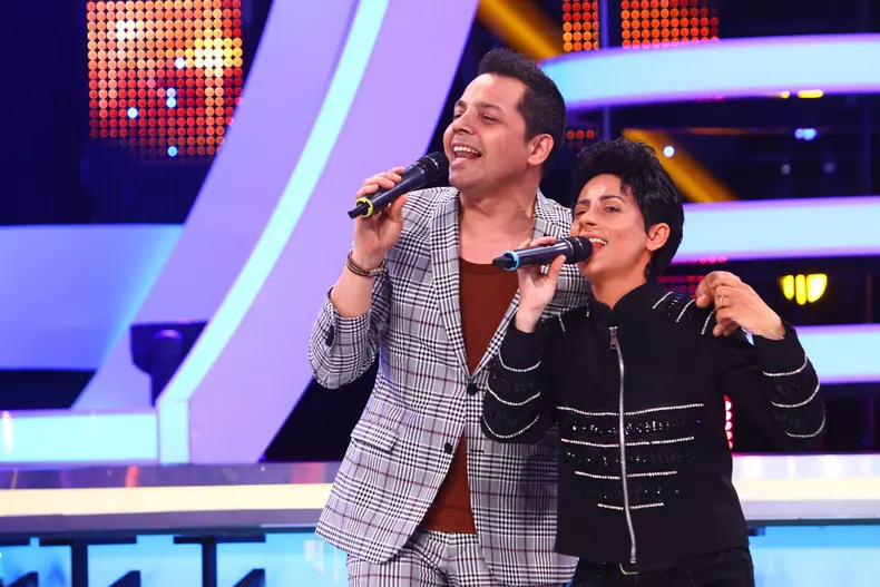 Bianca Sârbu cântă alături de Jean de la Craiova, sâmbătă, la „Te cunosc de undeva!” (4)