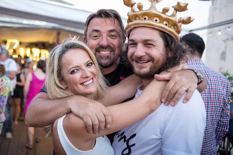 FOTO. Chef Florin Dumitrescu a avut parte de o petrecere surpriză de ziua lui (3)