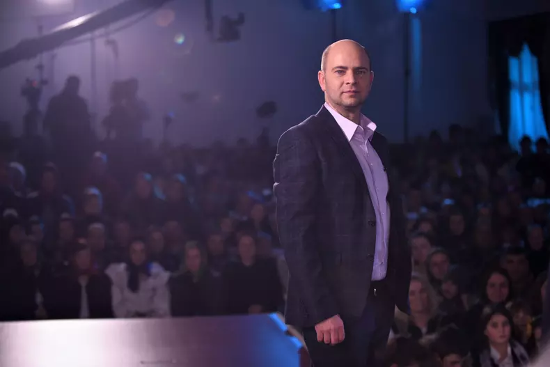 Cosmin Seleşi, Andreea Bălan și Nicolai Tand sunt juraţii “Ie, Românie” (Antena 1) (3)