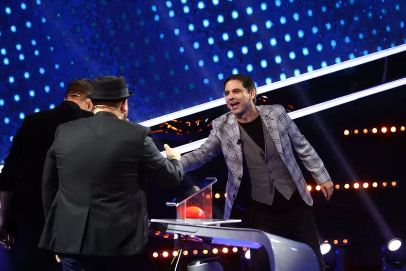 Doi buni prieteni au pierdut toți cei 100.000 de lei puși în joc, aseară, la “Guess My Age – Ghicește vârsta” (9)