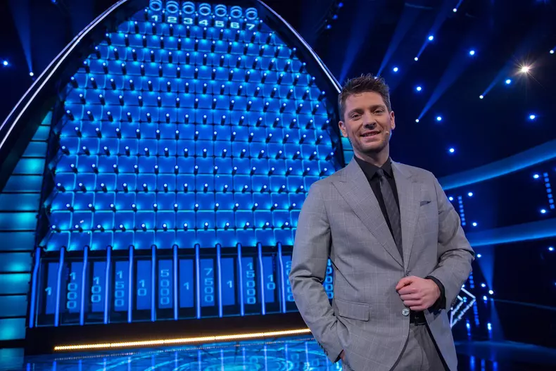 Au început filmările pentru sezonul 2 ,,The Wall – Marele Zid”, show prezentat de Valentin Butnaru la Antena 1 (3)