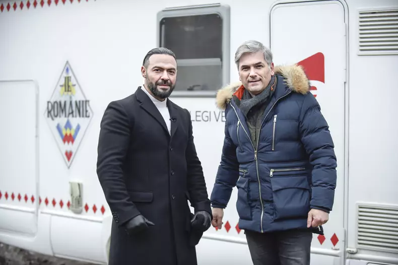 Continuă preselecțiile „Ie, Românie”. Alina Pușcaș și Cornel Păsat au căutat cele mai frumoase fete din Transilvania, alături de Mircea Radu (3)