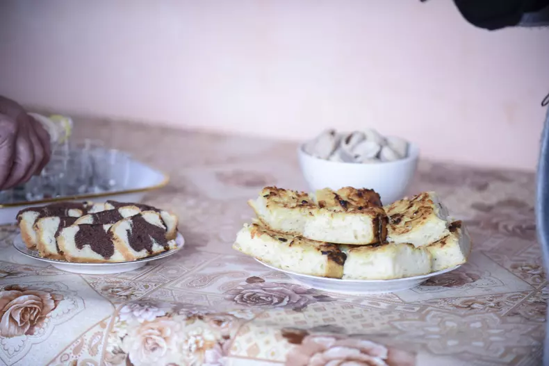 Continuă preselecțiile „Ie, Românie”. Alina Pușcaș și Cornel Păsat au căutat cele mai frumoase fete din Transilvania, alături de Mircea Radu (5)