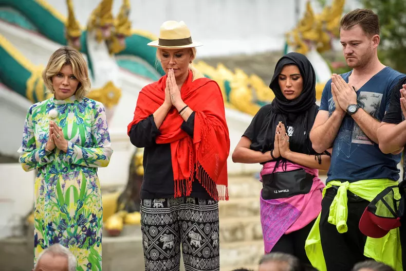 Vedetele din ,,Asia Express” ajung în Laos, a doua țară din maratonul de 5000 de kilometri (6)