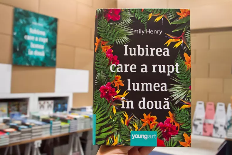 Youngart_Iubirea care a rupt lumea