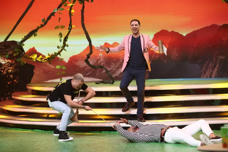 Scena misterelor (10)